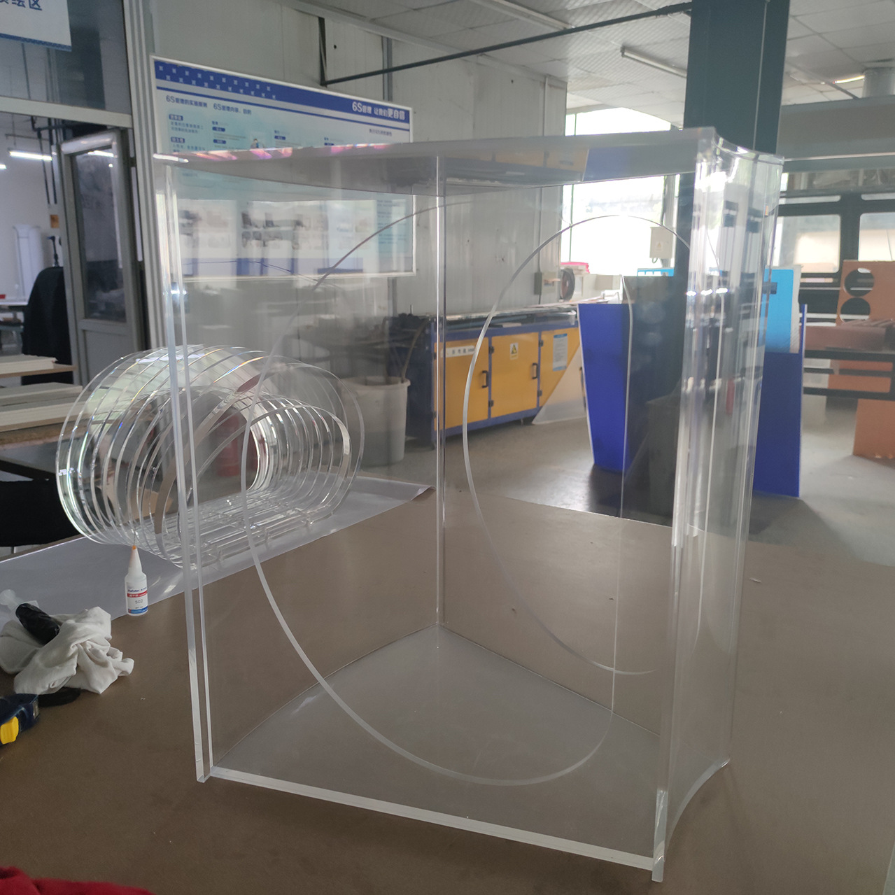 亚克力透明展台有机玻璃心型艺术品大型实验箱心型雕刻水箱仪器 图片 3