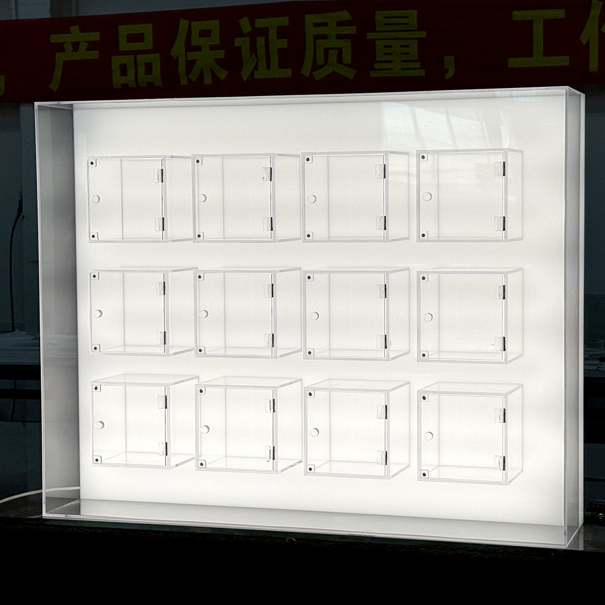 透明亚克力盲盒手办展示柜多宝阁有机玻璃单格带门防尘收纳柜 图片 3