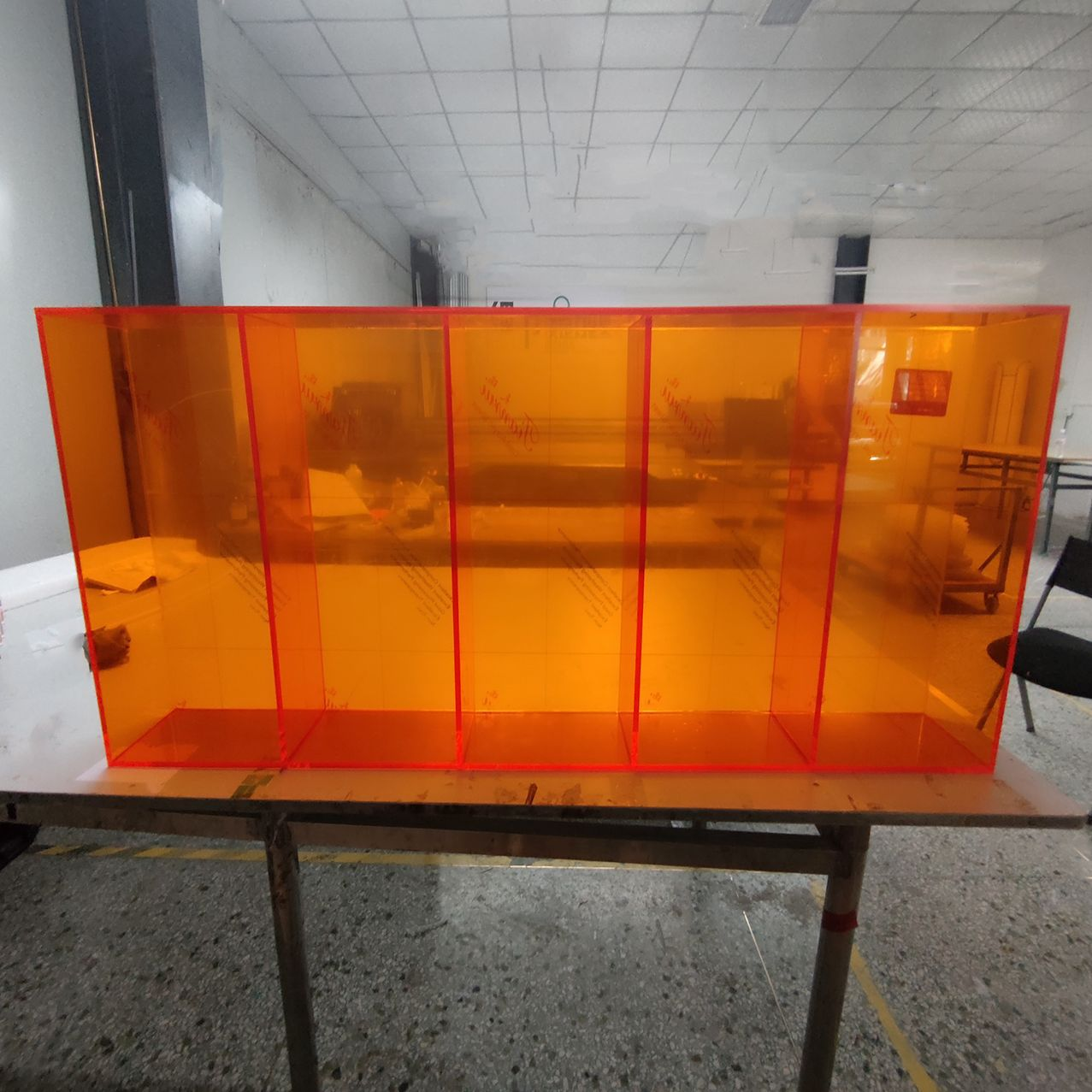 现代简约风亚克力茶色展柜透明有机玻璃多宝阁超市展示柜 图片 3