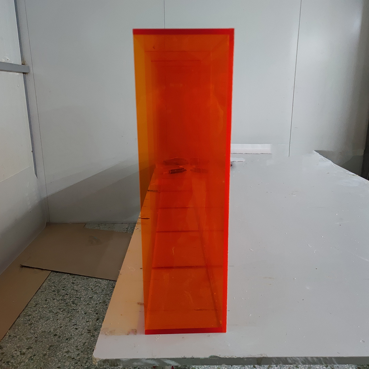 现代简约风亚克力茶色展柜透明有机玻璃多宝阁超市展示柜 图片 4